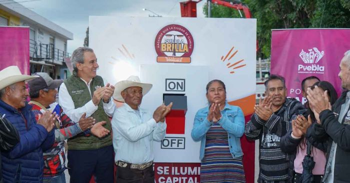 Entrega Pepe Chedraui modernización de luminarias en colonias clave