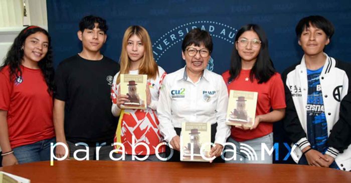 Festeja Lilia Cedillo el 60 aniversario de la Preparatoria Benito Juárez BUAP