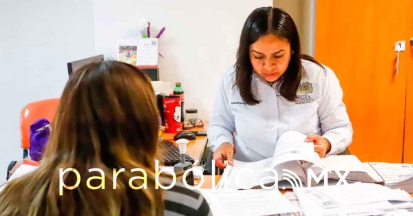 Reconocen usuarios atenci&oacute;n del Registro Civil de San Pedro Cholula