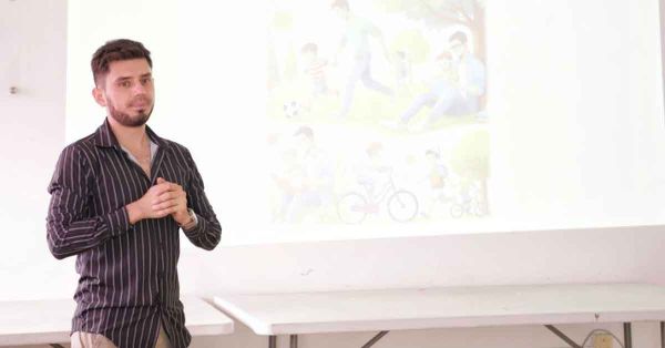 Impulsa SMDIF taller de paternidades