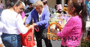 Se instalan comerciantes para el tradicional Trueque
