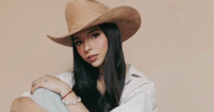 Sorprende Ángela Aguilar en conciertos de Pepe Aguilar y Christian Nodal