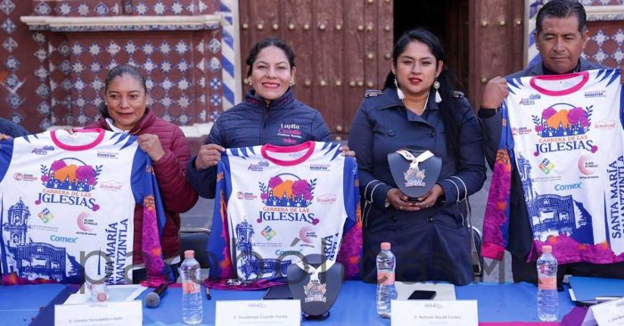 Presenta Lupita Cuautle la playera y medalla de la “Carrera de las Iglesias 2025”