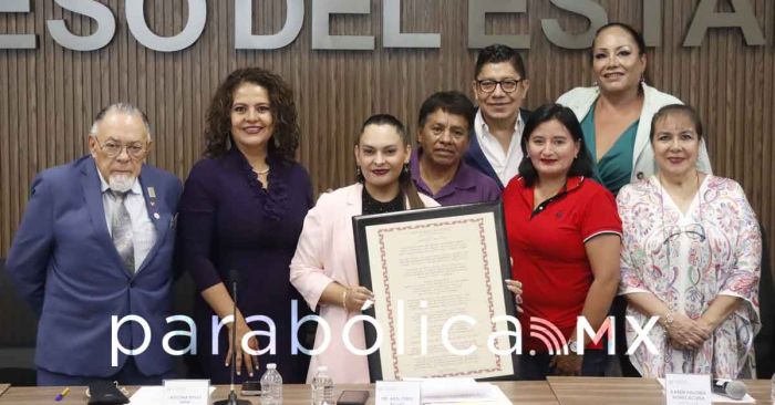 Rinde homenaje a la poeta chilena Gabriela Mistral la Comisión de Cultura del Congreso
