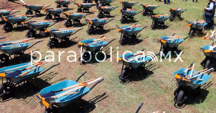 Abandonarán más de 400 mil poblanas y poblanos la pobreza alimentaria: Armenta