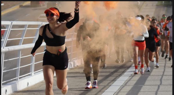 Participan m&aacute;s de 300 personas en el  &ldquo;Trote Naranja&rdquo; por la igualdad