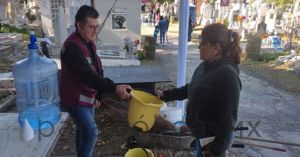 Estiman más de 20 mil visitantes al Panteón Municipal por Día de las Madres