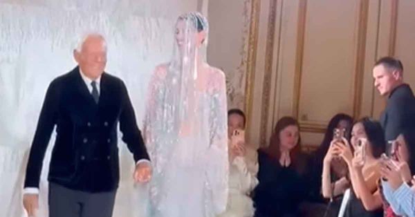 Ovacionan a Giorgio Armani en la Semana de la Moda de París