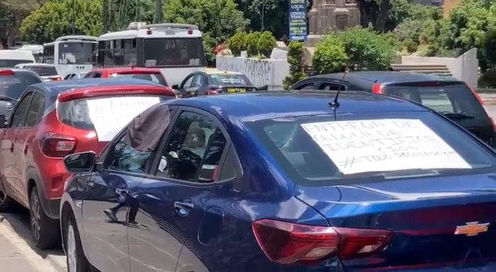 Protestan conductores de Uber en Puebla capital