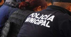 Denunciar&aacute;n autoridades a quienes golpearon y desarmaron a polic&iacute;as de Tecamachalco