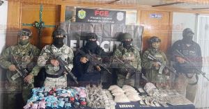 Asegura Ej&eacute;rcito y GN drogas tras cateo en Poza Rica, Veracruz