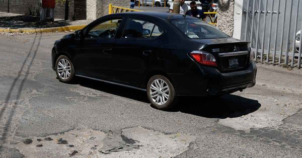 Operan 27 cuadrillas de bacheo en Puebla: Pepe Chedraui