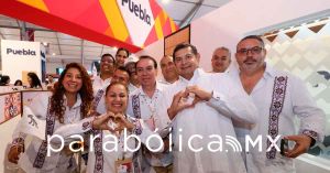 Inauguran Armenta y Josefina Rodríguez el stand de Puebla en el Tianguis Turístico
