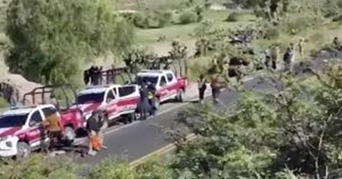 Hallan 8 cuerpos desmembrados y embolsados en Nicol&aacute;s Bravo