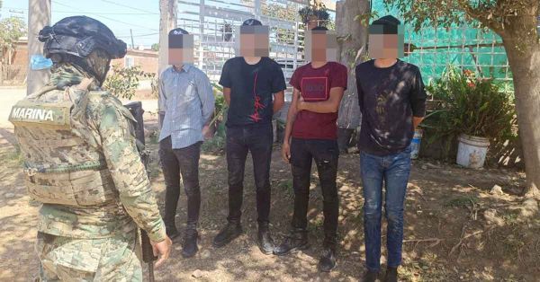 Asegura Marina armas y drogas en Mazatl&aacute;n