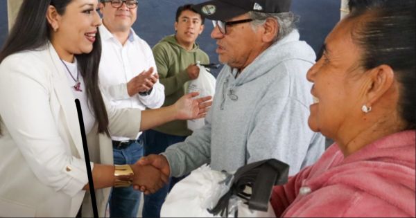 Entrega Tonantzin Fern&aacute;ndez apoyos alimentarios a sectores vulnerables