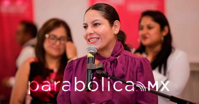 Reconoce Lupita Cuautle a las y los docentes de San Andrés Cholula