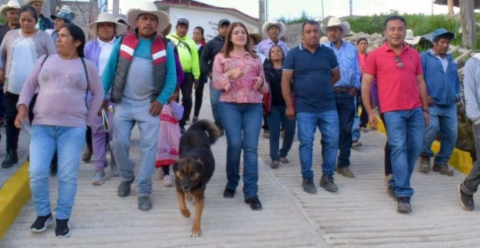 Inaugura Bety S&aacute;nchez calle Cuacuila