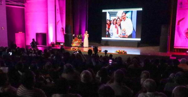 Rinde Lupita Fern&aacute;ndez su primer informe de labores al frente del DIF Municipal de San Pedro Cholula