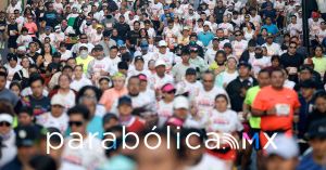Participan poblanas y poblanos en el Marat&oacute;n de Puebla 2025