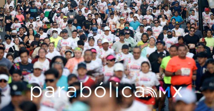 Participan poblanas y poblanos en el Marat&oacute;n de Puebla 2025