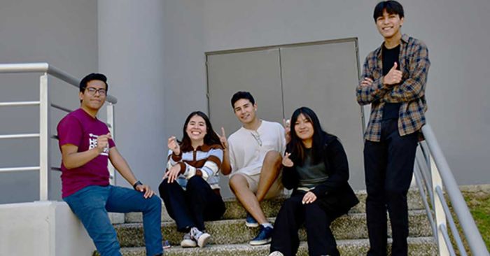 Ganan alumnos BUAP primer lugar en el Hackathon 2025