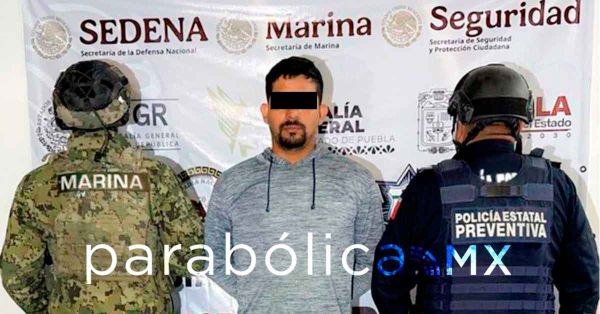 Portaba ilegalmente arma de fuego en Izúcar; fue detenido por SSP y SEMAR