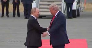 Inicia el histórico encuentro Trump-Putin