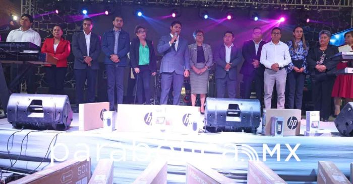 Reconoce Omar Muñoz labor del magisterio en Cuautlancingo