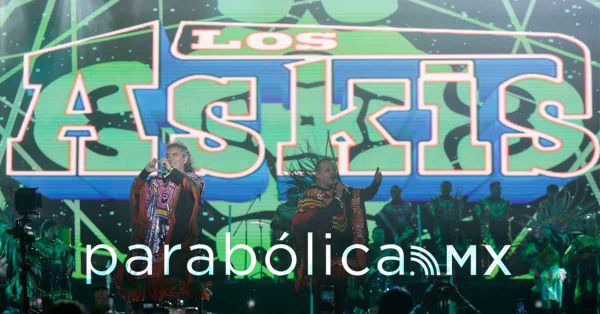Mueven Los Askis a la Feria al ritmo de cumbia andina