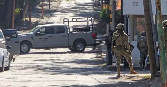 Deja cateo en Bosques de la Calera varios detenidos y aseguramiento de armas