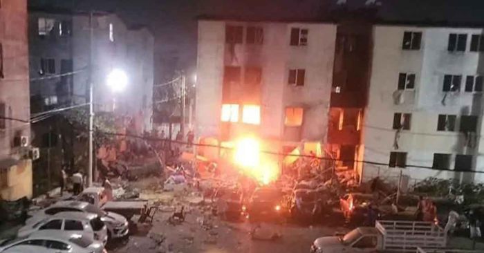 Explosi&oacute;n en edificio de L&aacute;zaro C&aacute;rdenas Michoac&aacute;n, deja un muerto