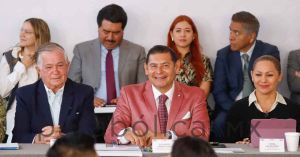 Refrenda Armenta compromiso con el desarrollo habitacional para policías