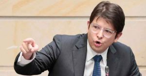 Sigue Miguel Uribe en estado "cr&iacute;tico" pero estable luego de atentado