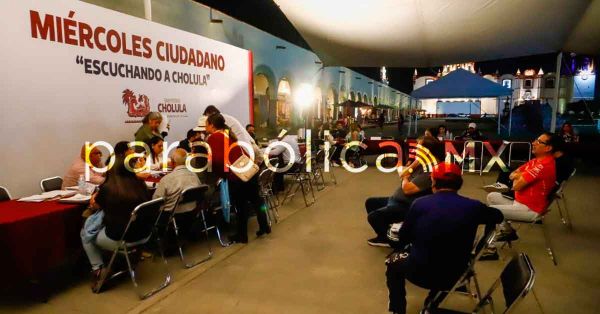 Atiende Tonantzin Fern&aacute;ndez a decenas de cholultecas en el mi&eacute;rcoles de escucha