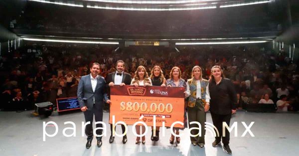 Donan actores de la obra "El Mago Interno" 800 mil pesos para el CEPOSAMI