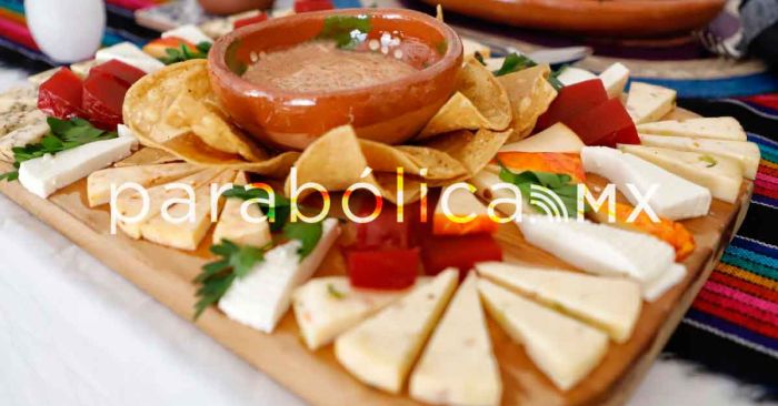 Evalúan chefs reconocidos a alumnos de la Escuela de Gastronomía del SMDIF