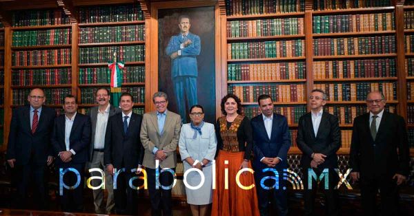 Acuden diputados federales de oposici&oacute;n con la titular de Segob