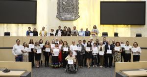 Conmemora Congreso del Estado Día Mundial de la Poesía con lectura colectiva