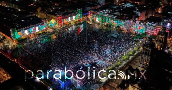 Congrega Sheinbaum a 280 mil personas en el Zócalo capitalino por el Grito