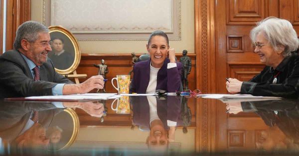 Hablan por teléfono Sheinbaum y Boric; "estamos fortaleciendo la cooperación"