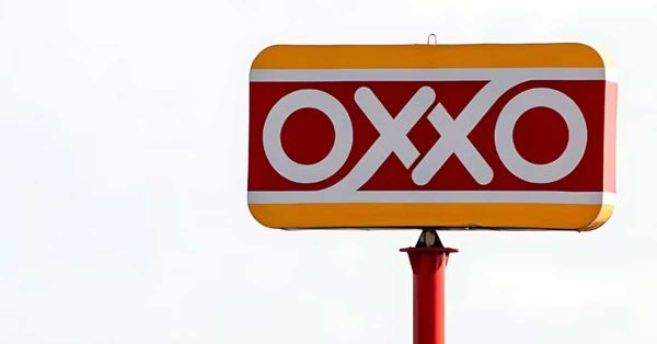 Asaltan Oxxo en Diagonal Defensores de Puebla