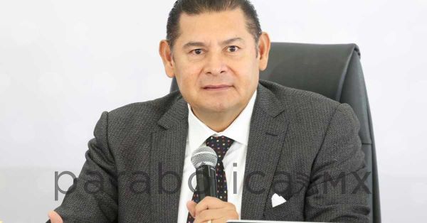 Ni amistad, ni ideología partidista son “capa protectora” frente a irregularidades: Armenta