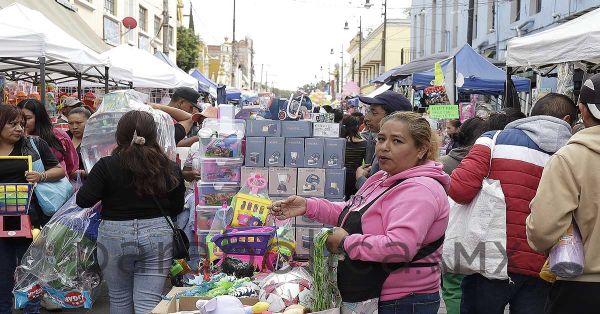Otorgar&aacute;n permiso especial para ambulantes por D&iacute;a de Reyes