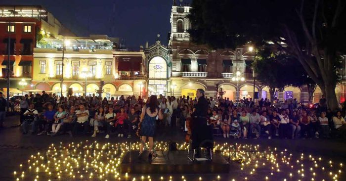 Invita IMACP a disfrutar del “Zócalo Entre Velas”