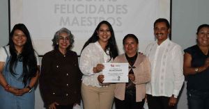 Reconoce Tonantzin Fernández labor docente en espacios comunitarios