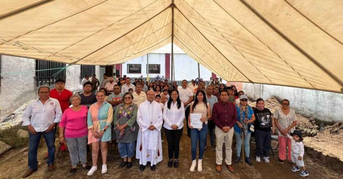 Inicia Ariadna Ayala pavimentación en Metepec