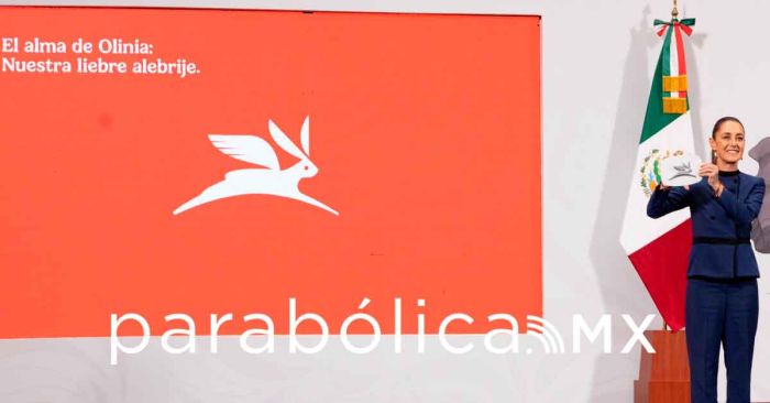 Presenta Sheinbaum el emblema de la armadora mexicana de vehículos eléctricos Olinia