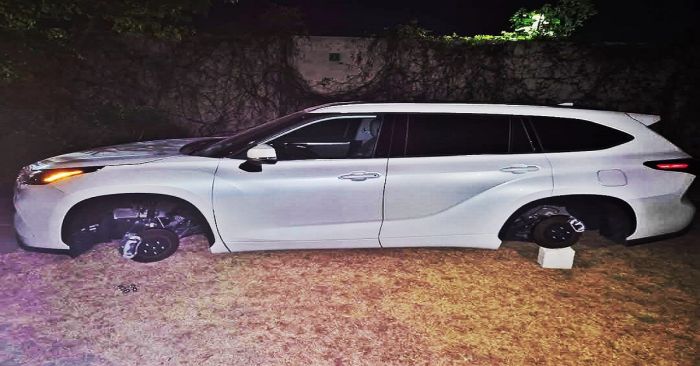 Asisten a una fiesta en el salón Jardín Los Fresnos y adentro les robaron cuatro llantas