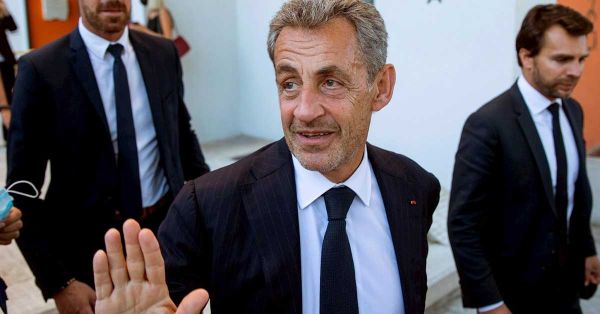 Obtiene Sarkozy libertad condicional tras 20 d&iacute;as en prisi&oacute;n